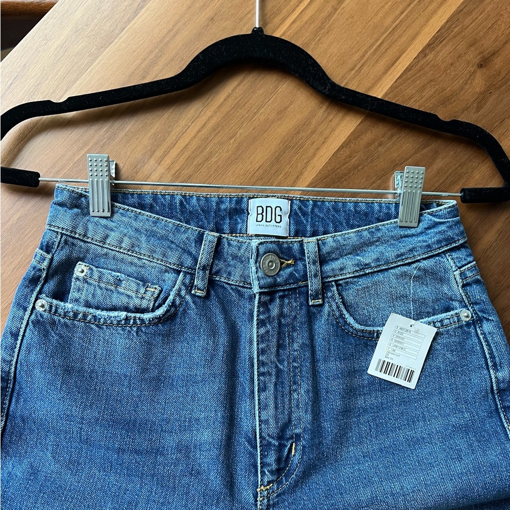 NWT - BDG Cropped (slight) Flare Jean - Size 26